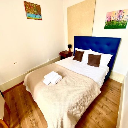 Nature Chiado 2- Cozy Little Double Room With Shared Bathroom Lisbona Esterno foto